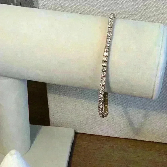 Vintage Faceted Rhinestone and Gold Stretch Bracelet - Picture 2 of 3